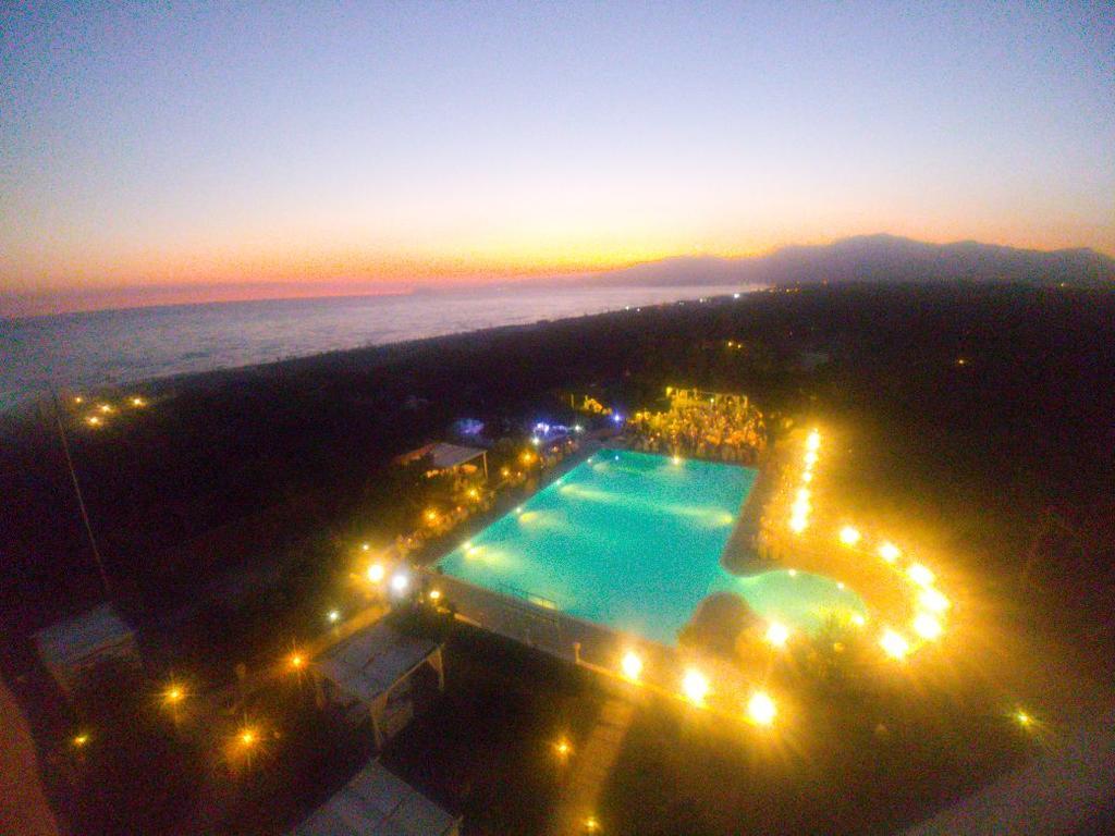 Domizia Palace Hotel Baia Domizia Esterno foto